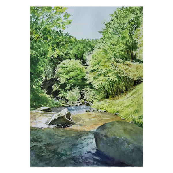 橋の下から望む